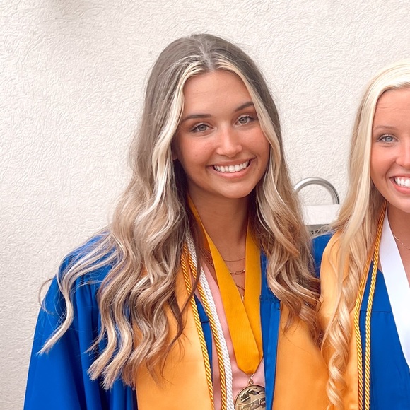 Meet your Posher, Olivia - Picture 1 of 1